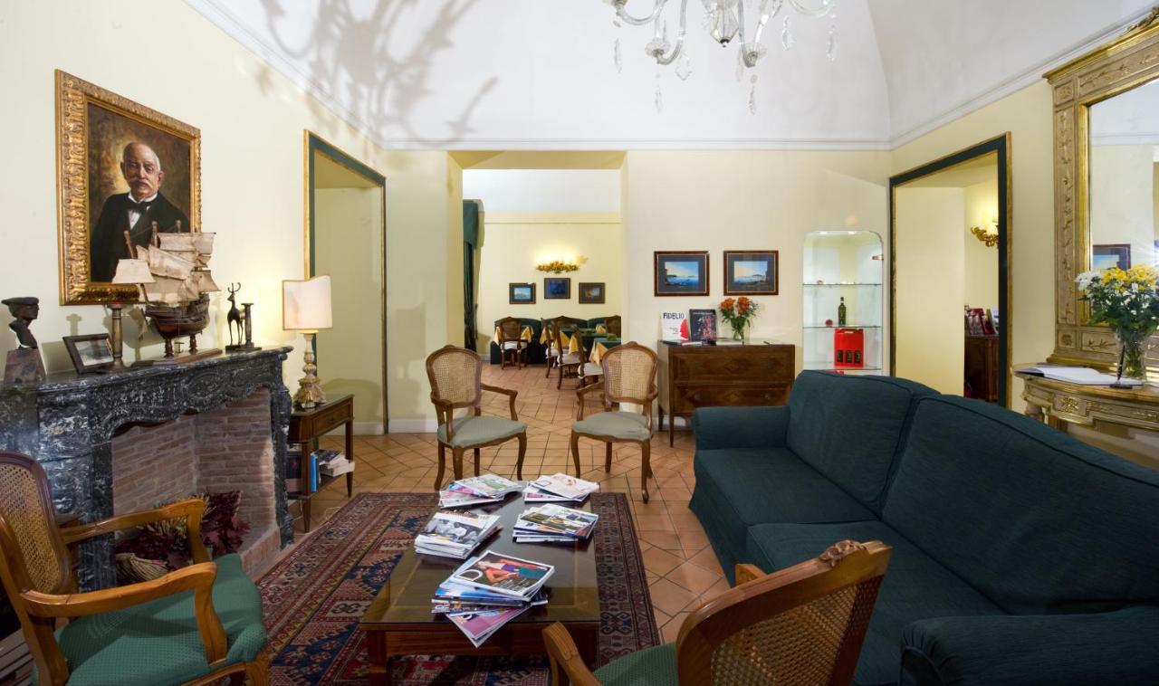 Chiaja Hotel De Charme Naples Room photo