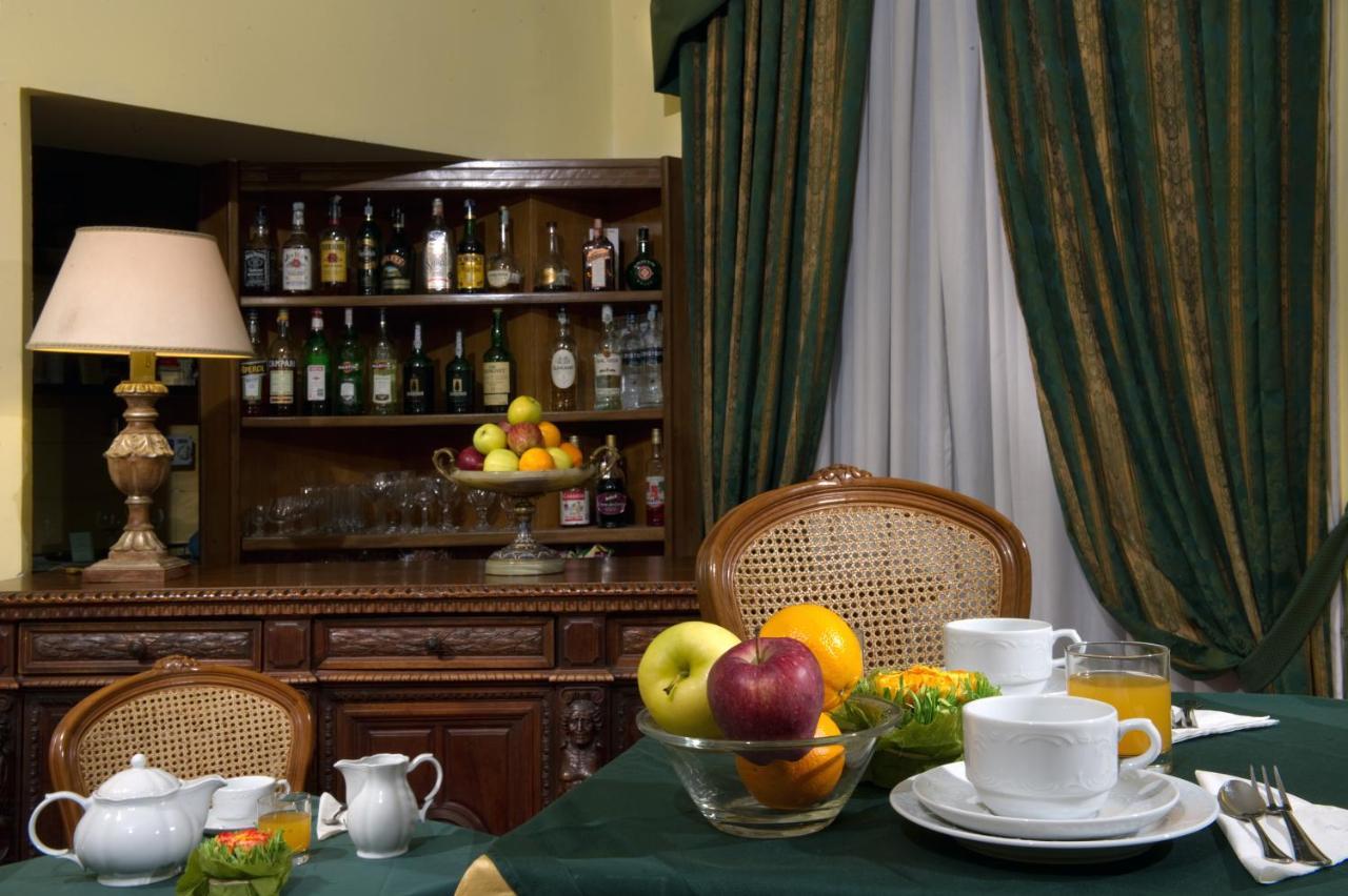Chiaja Hotel De Charme Naples Restaurant photo