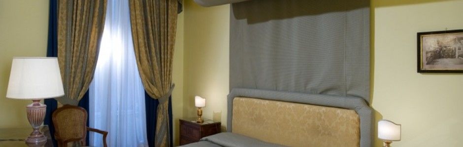 Chiaja Hotel De Charme Naples Exterior photo